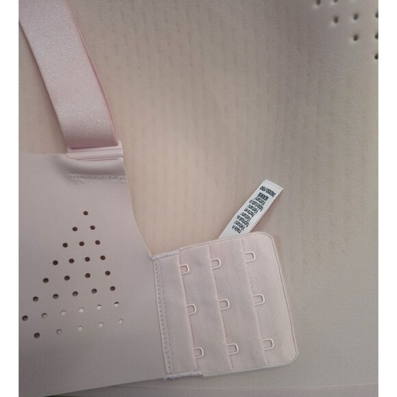 Victoria's Secret Wireless Light Pink Bra 36DDD F Perforated Adjustable Straps - Picture 4 of 11